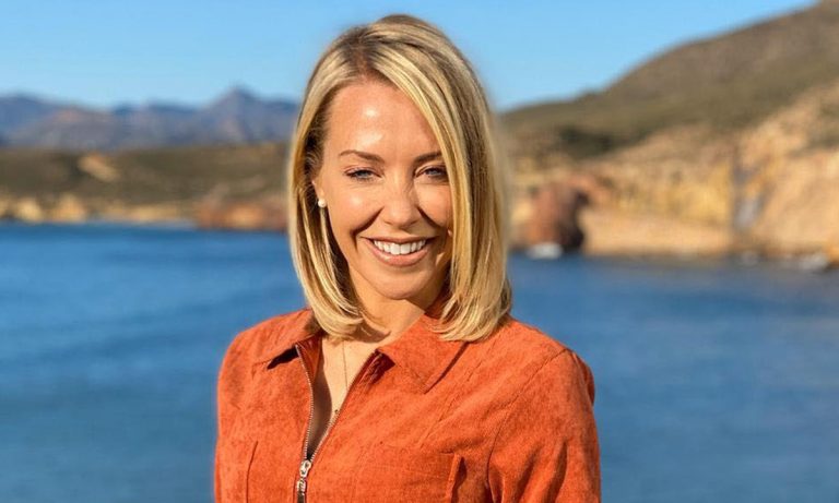 Laura Hamilton di A place in the sun