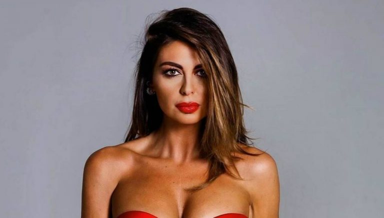 Jolanda De Rienzo – chi è la sexy giornalista sportiva di Sportitalia che sta facendo impazzire il web con i suoi scatti hot