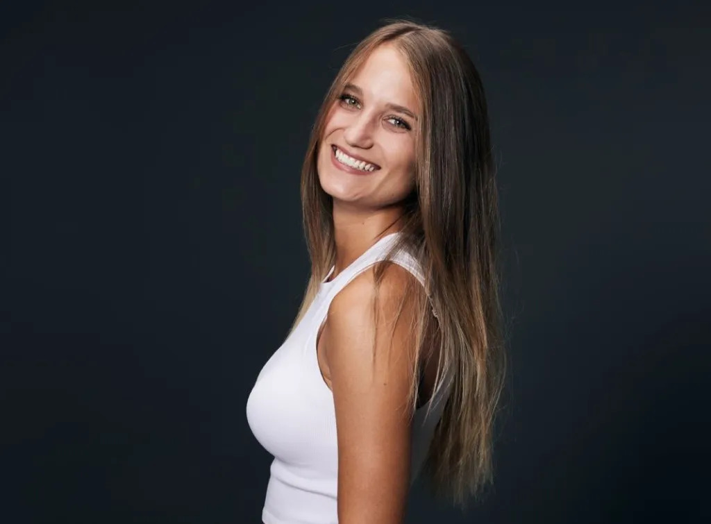 Anna Folzi (Folza): chi è la creator italiana più in ascesa del 2025